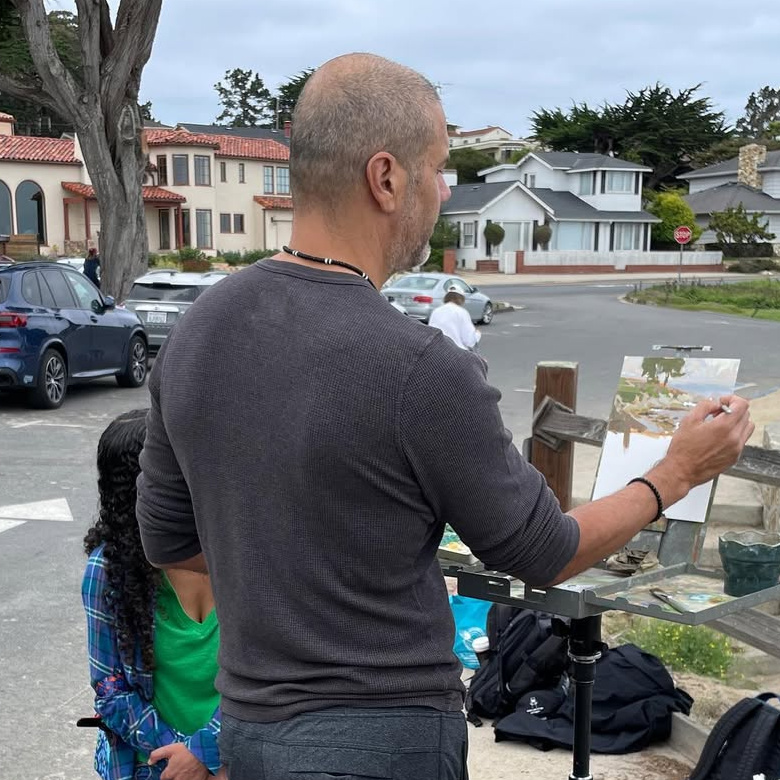 LPAPA Invitational Artist Mike Hernandez at his easel